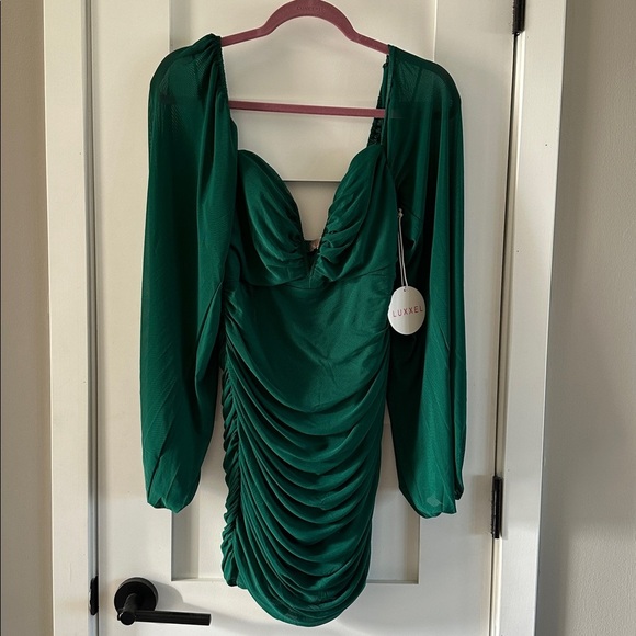 Luxxel Deep Green Long Sleeve Dress - Picture 3 of 4